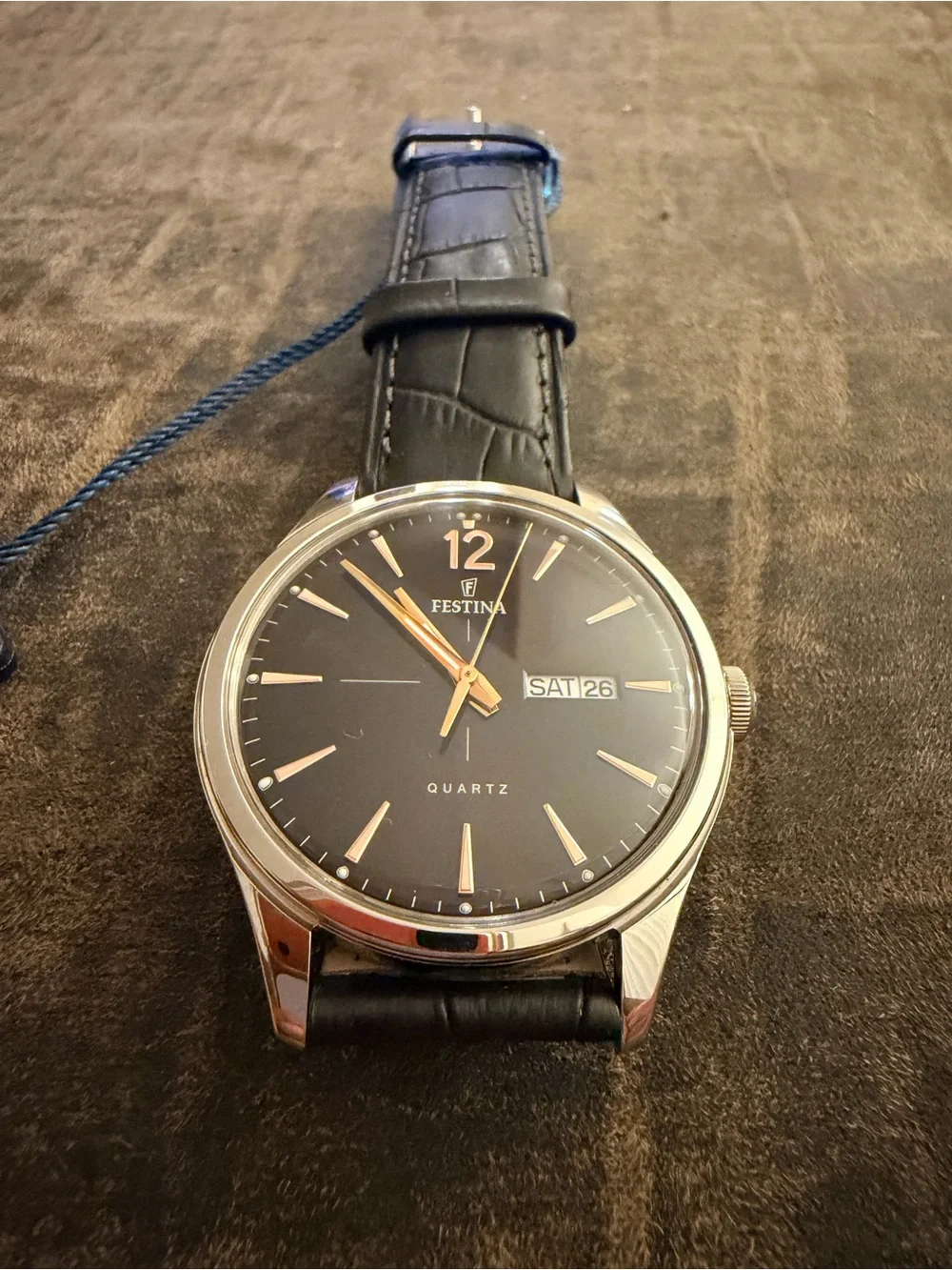 Men’s Black Dial Leather Strap Watch - Black